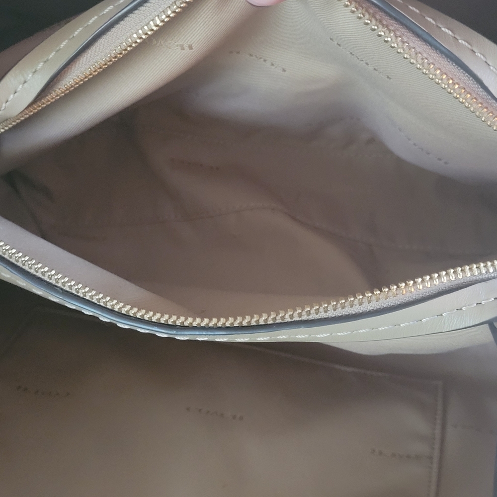 COACH Dalton 31 Horse and Carriage Jacquard Shoulder Bag Chalk - Picture 15 of 15